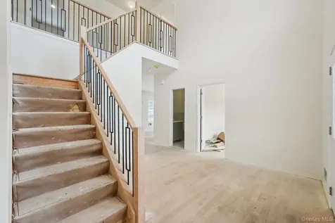 14 Vargas (AKA 70 Jessup Ln) Circle Stony Point NY 10980