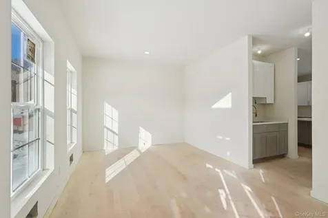 14 Vargas (AKA 70 Jessup Ln) Circle Stony Point NY 10980
