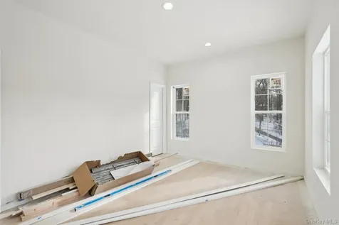 14 Vargas (AKA 70 Jessup Ln) Circle Stony Point NY 10980