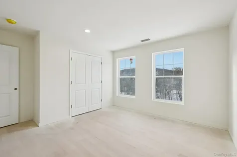 14 Vargas (AKA 70 Jessup Ln) Circle Stony Point NY 10980