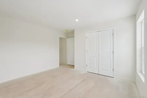 14 Vargas (AKA 70 Jessup Ln) Circle Stony Point NY 10980