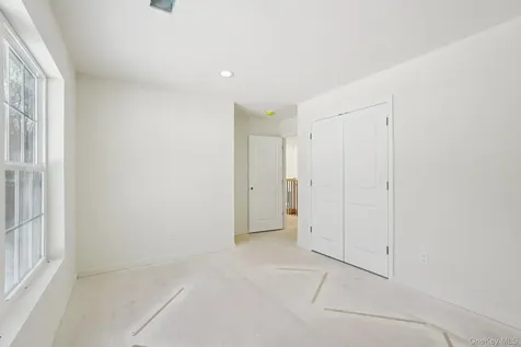 14 Vargas (AKA 70 Jessup Ln) Circle Stony Point NY 10980