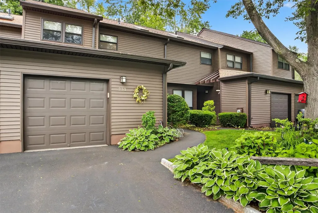 233 Woods Brooke Circle Ossining NY 10562