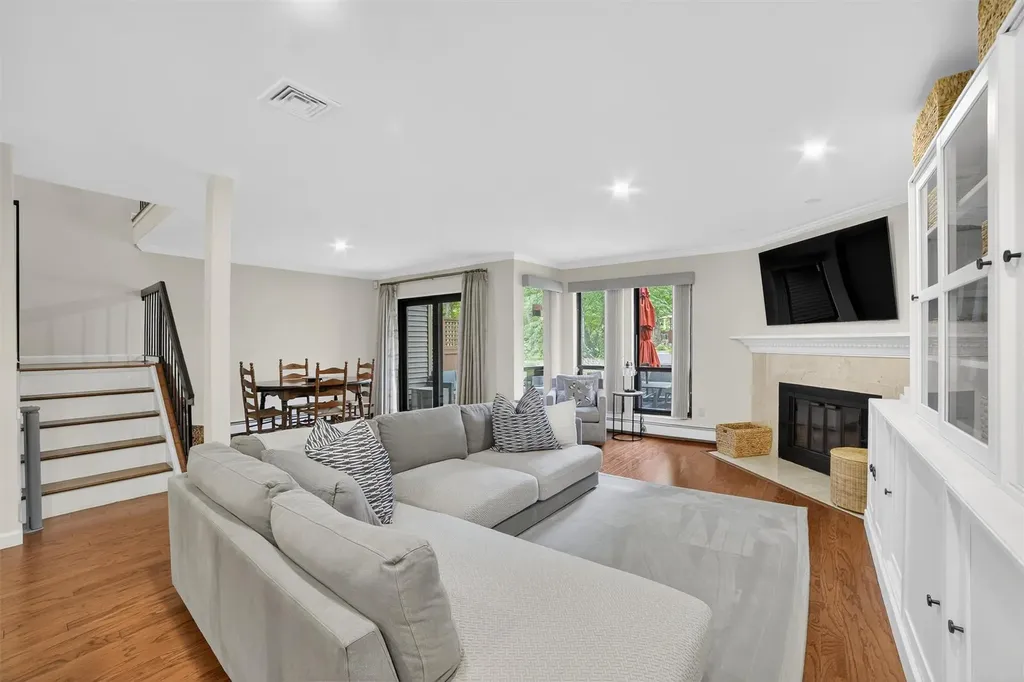 233 Woods Brooke Circle Ossining NY 10562