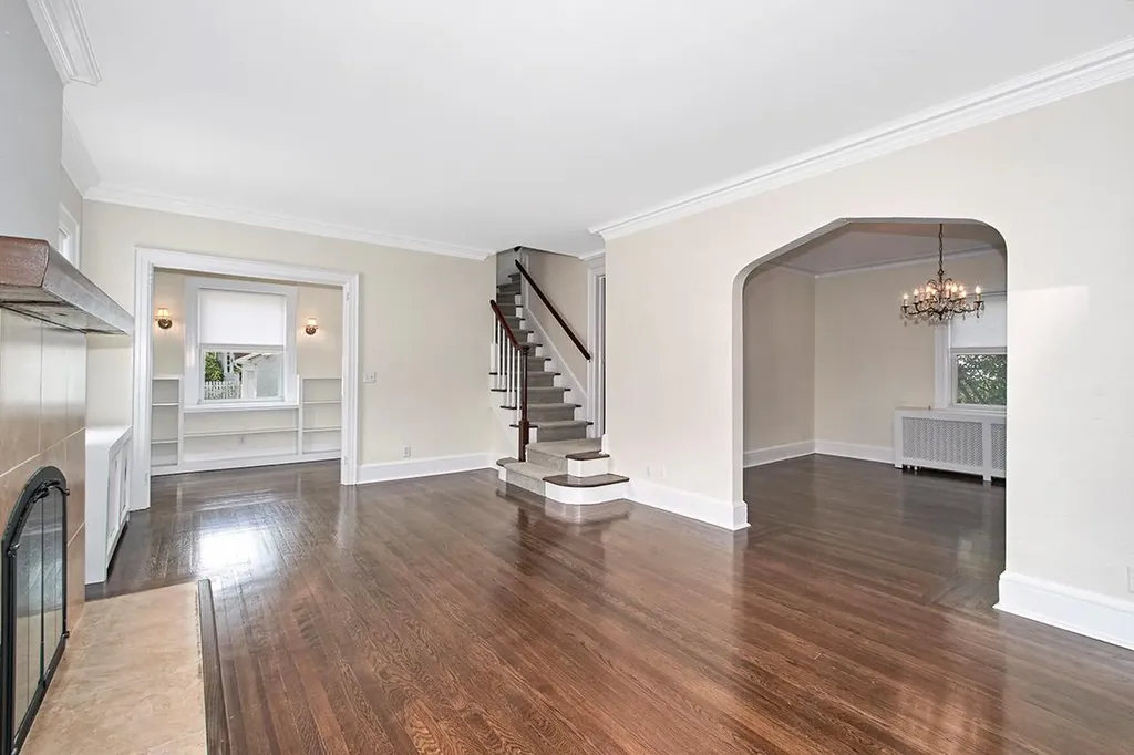32 Brookdale Avenue White Plains NY 10603