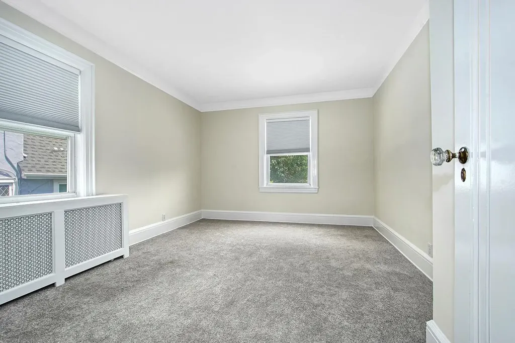 32 Brookdale Avenue White Plains NY 10603