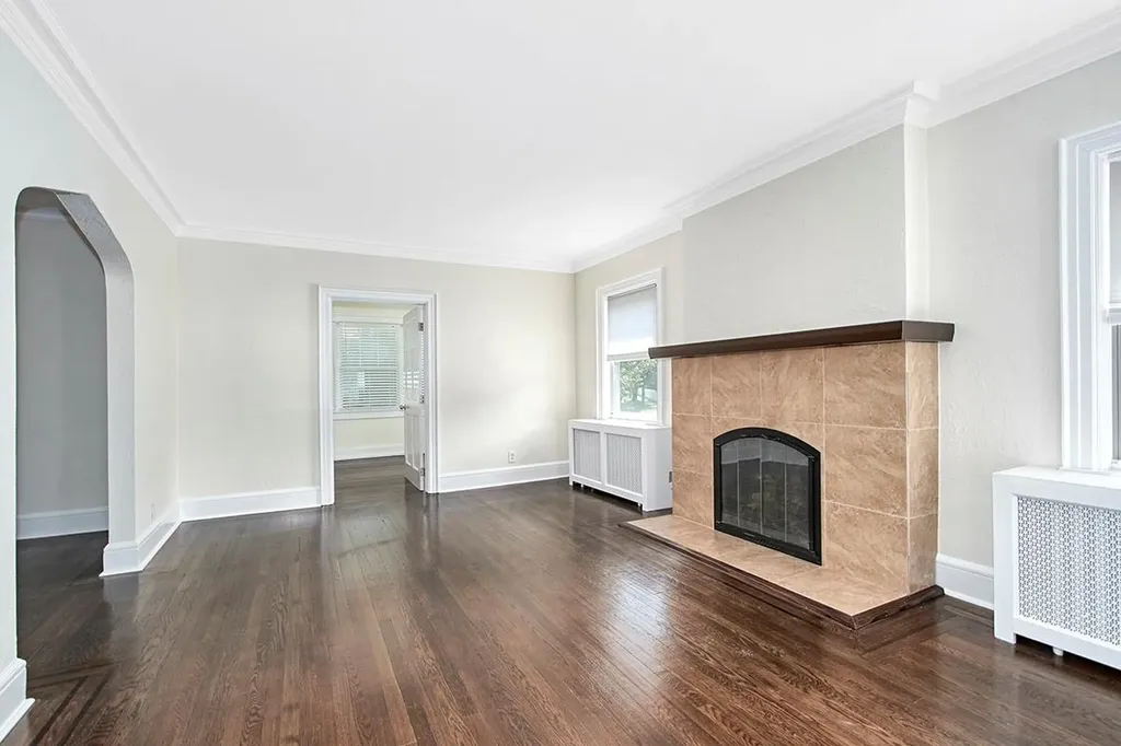 32 Brookdale Avenue White Plains NY 10603