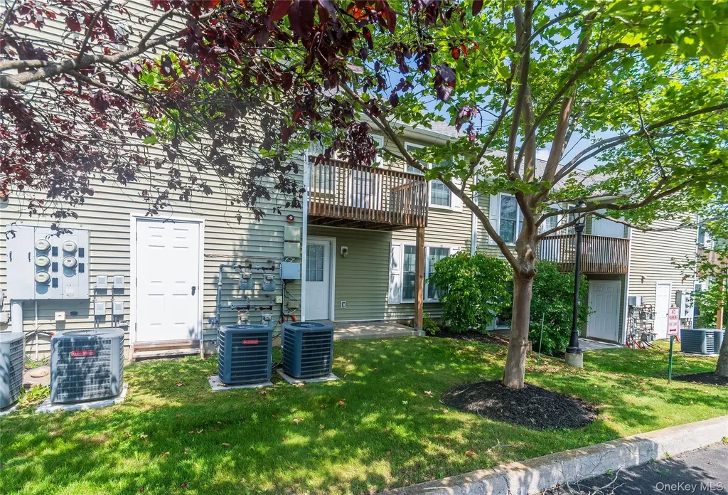 74 Aveonis Court Fishkill NY 12524