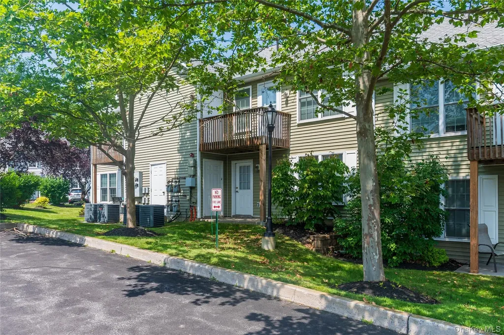 74 Aveonis Court Fishkill NY 12524