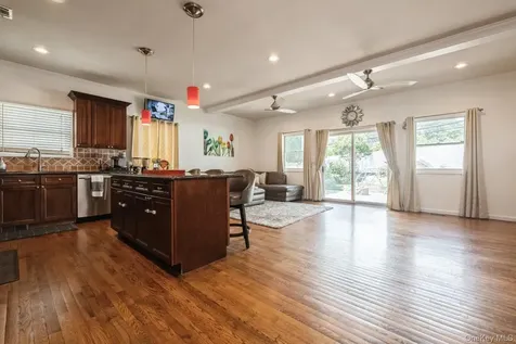 198 Central Avenue Bethpage NY 11714