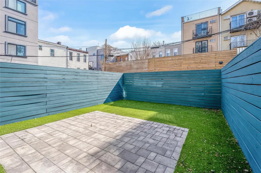 1084 Decatur Street Brooklyn NY 11207