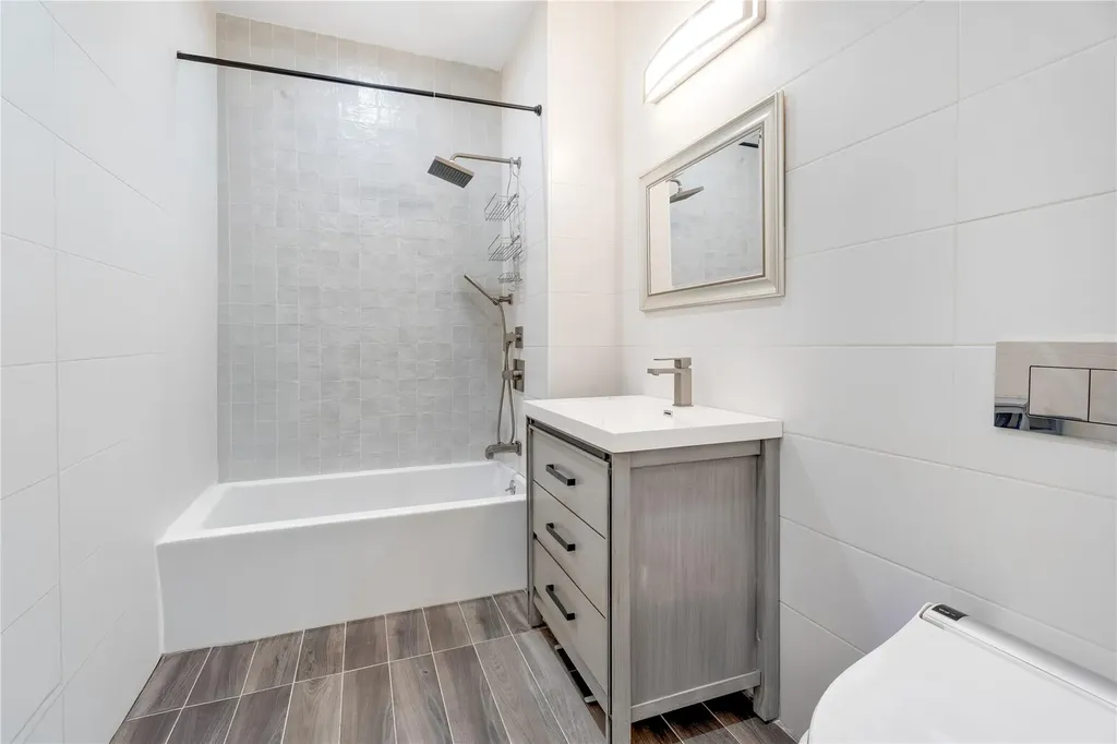 1084 Decatur Street Brooklyn NY 11207