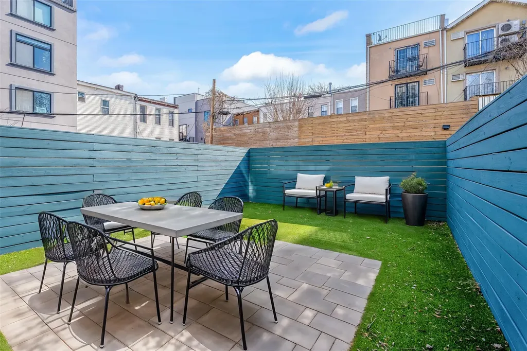 1084 Decatur Street Brooklyn NY 11207