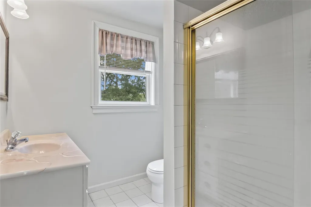 138 Dawn Drive Centereach NY 11720