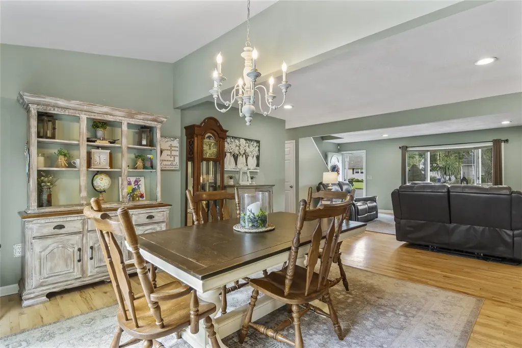 138 Dawn Drive Centereach NY 11720