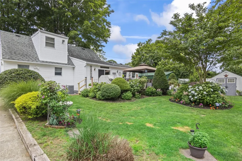138 Dawn Drive Centereach NY 11720