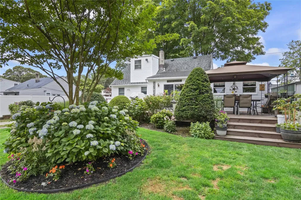 138 Dawn Drive Centereach NY 11720