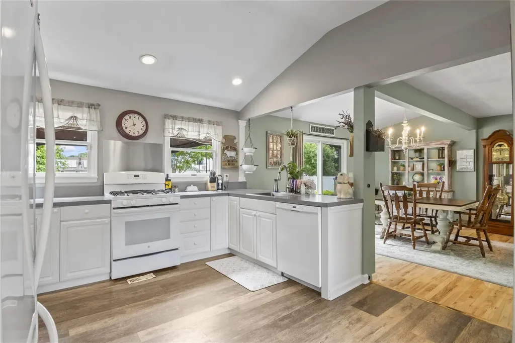 138 Dawn Drive Centereach NY 11720