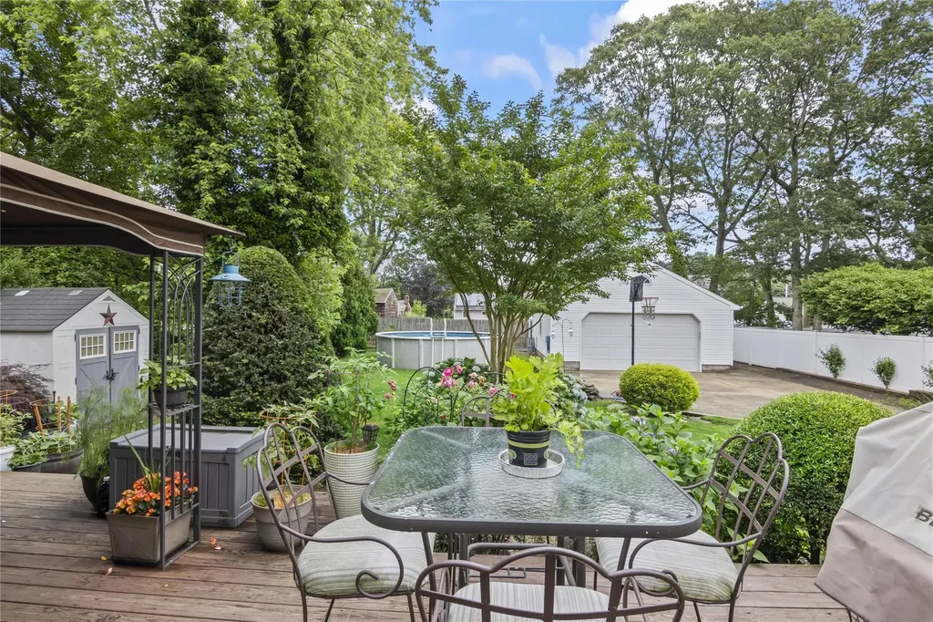 138 Dawn Drive Centereach NY 11720