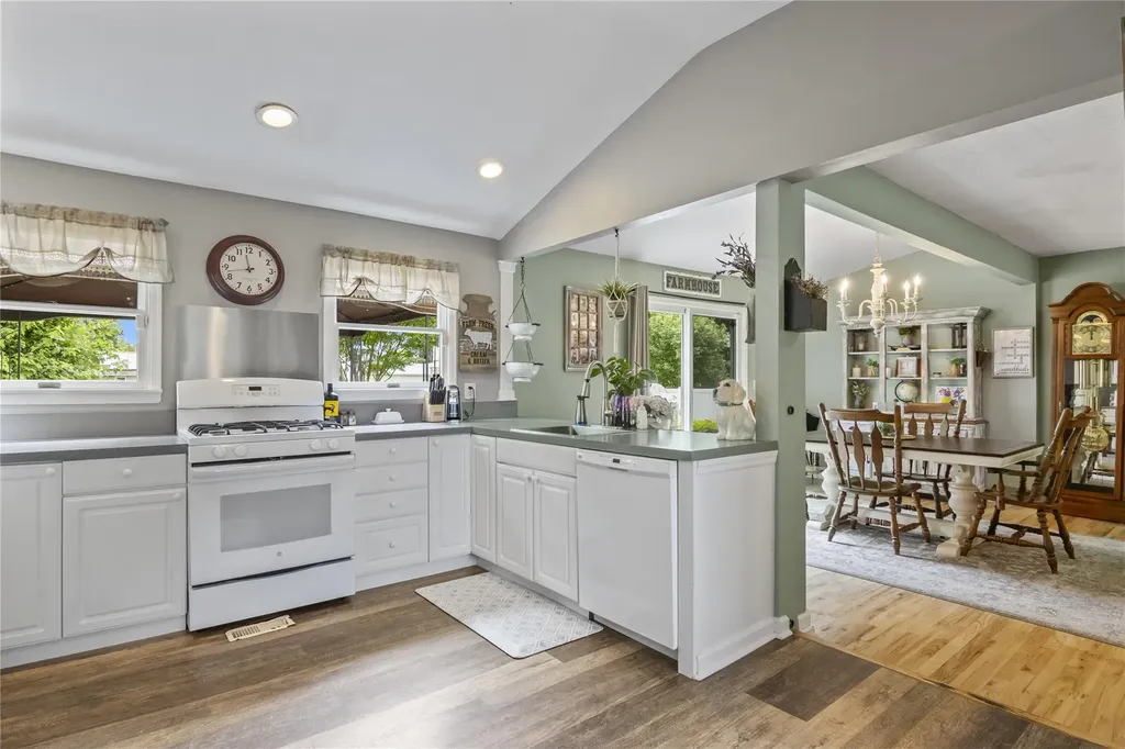 138 Dawn Drive Centereach NY 11720