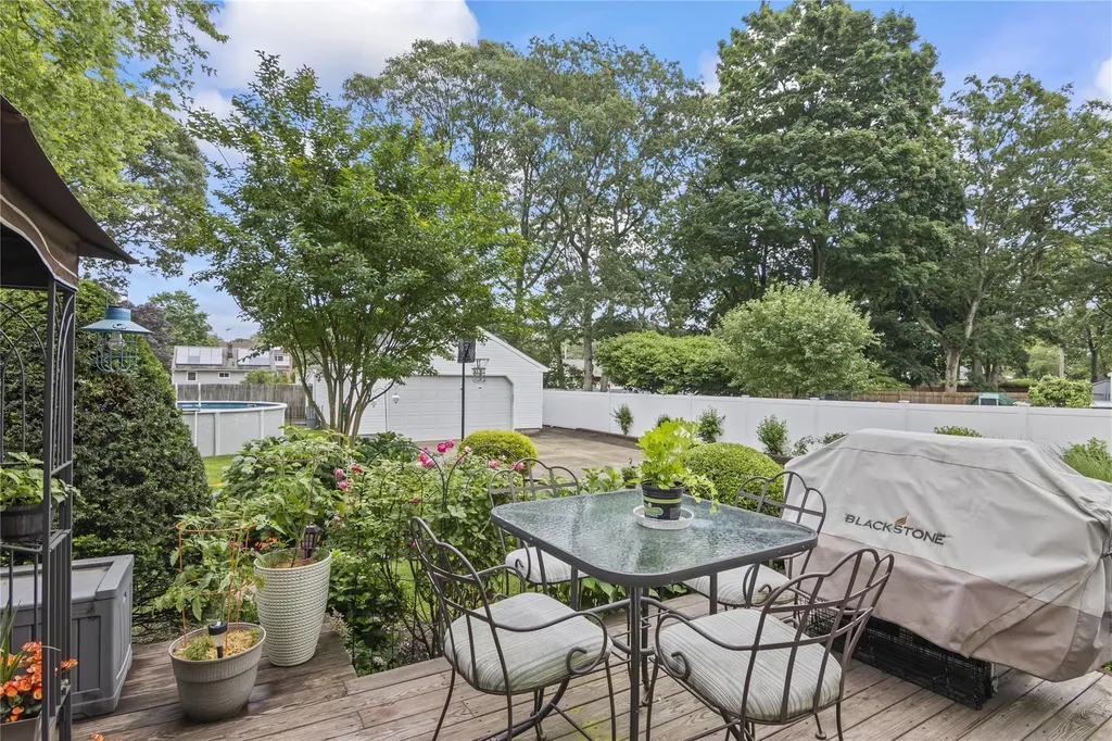 138 Dawn Drive Centereach NY 11720
