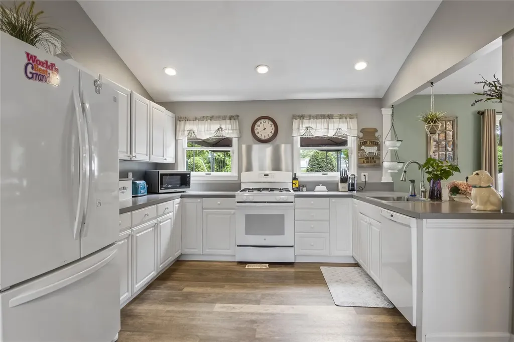 138 Dawn Drive Centereach NY 11720