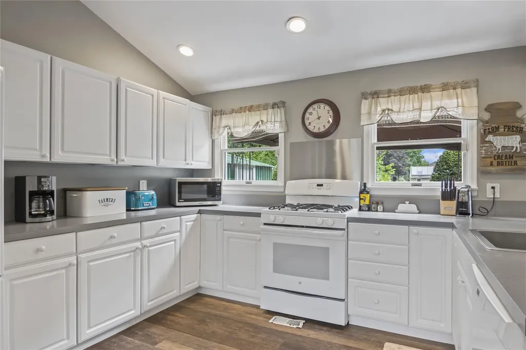 138 Dawn Drive Centereach NY 11720