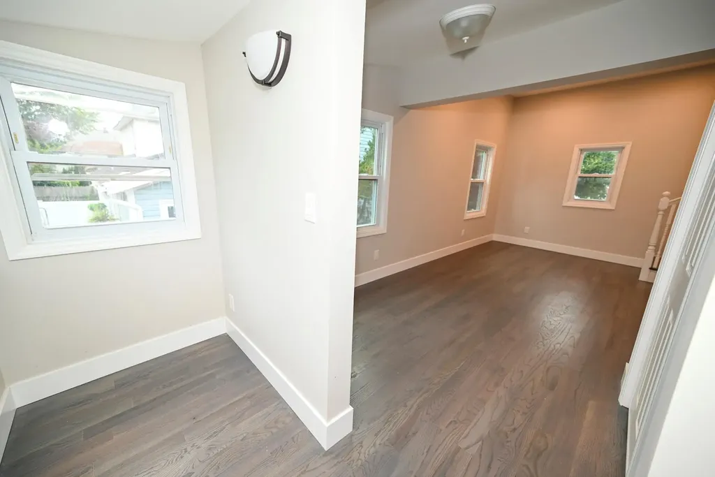48 Washington Avenue Lynbrook NY 11563