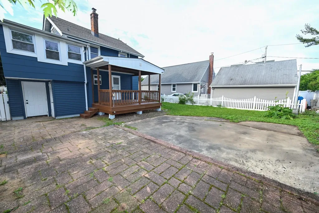 48 Washington Avenue Lynbrook NY 11563
