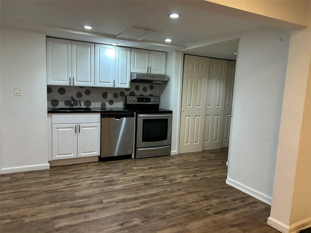 97 Farm Road E Wading River NY 11792