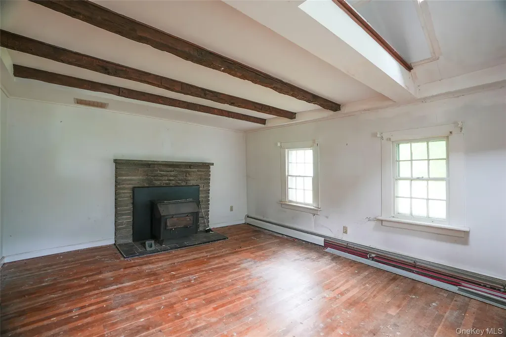 559 N Quaker Lane Hyde Park NY 12538