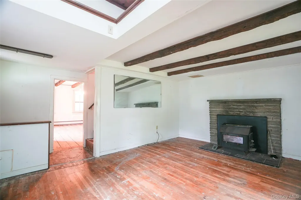 559 N Quaker Lane Hyde Park NY 12538