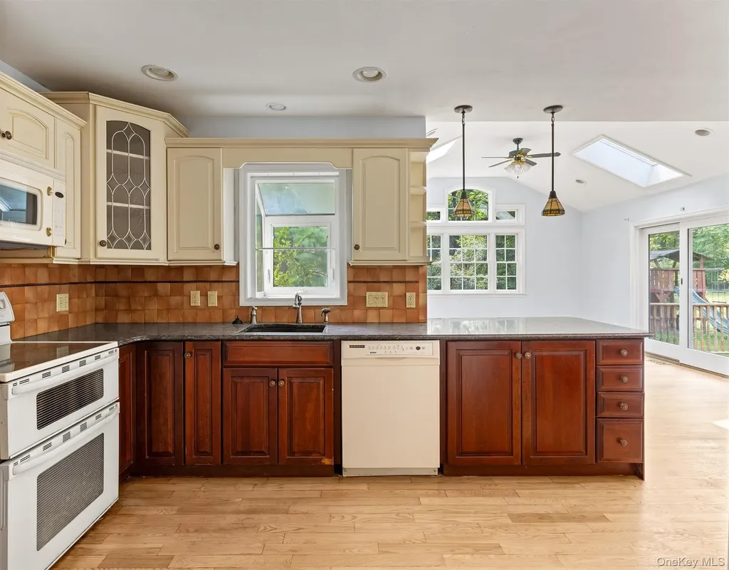 55 Pigott Road Mahopac NY 10541
