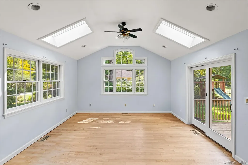 55 Pigott Road Mahopac NY 10541