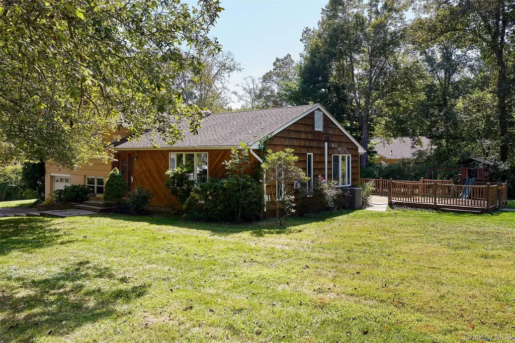 55 Pigott Road Mahopac NY 10541