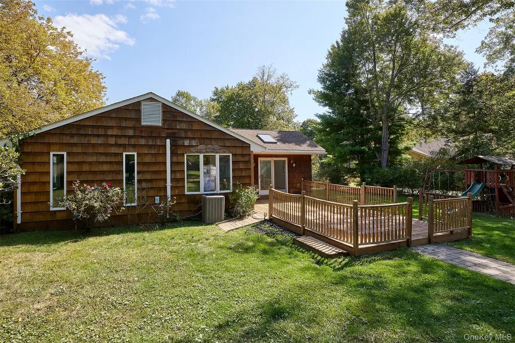 55 Pigott Road Mahopac NY 10541