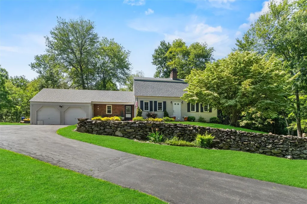 325 Diddell Road Poughkeepsie NY 12603