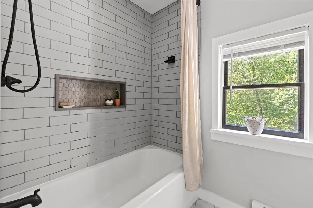 325 Diddell Road Poughkeepsie NY 12603