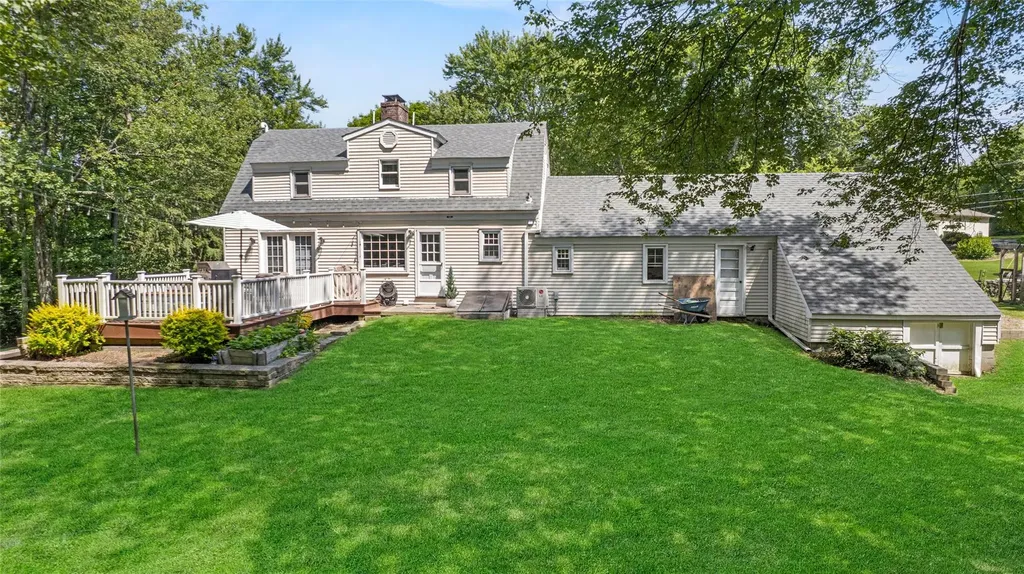 325 Diddell Road Poughkeepsie NY 12603