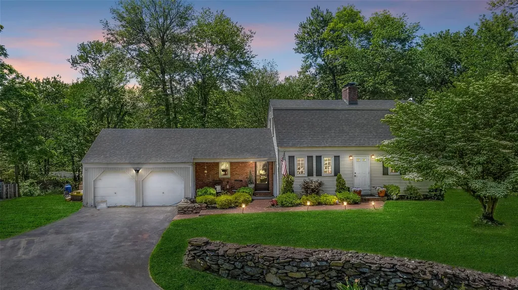 325 Diddell Road Poughkeepsie NY 12603