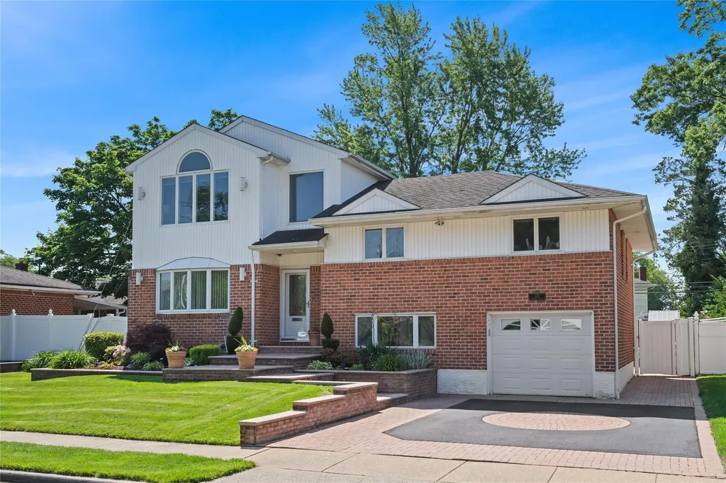 128 Seaman Road Jericho NY 11753