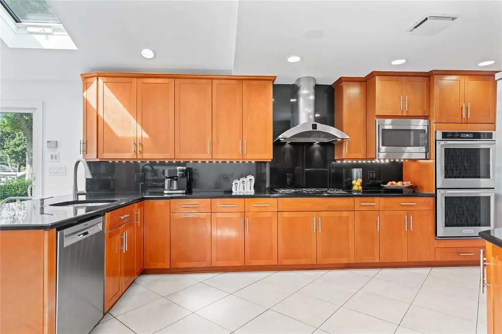128 Seaman Road Jericho NY 11753