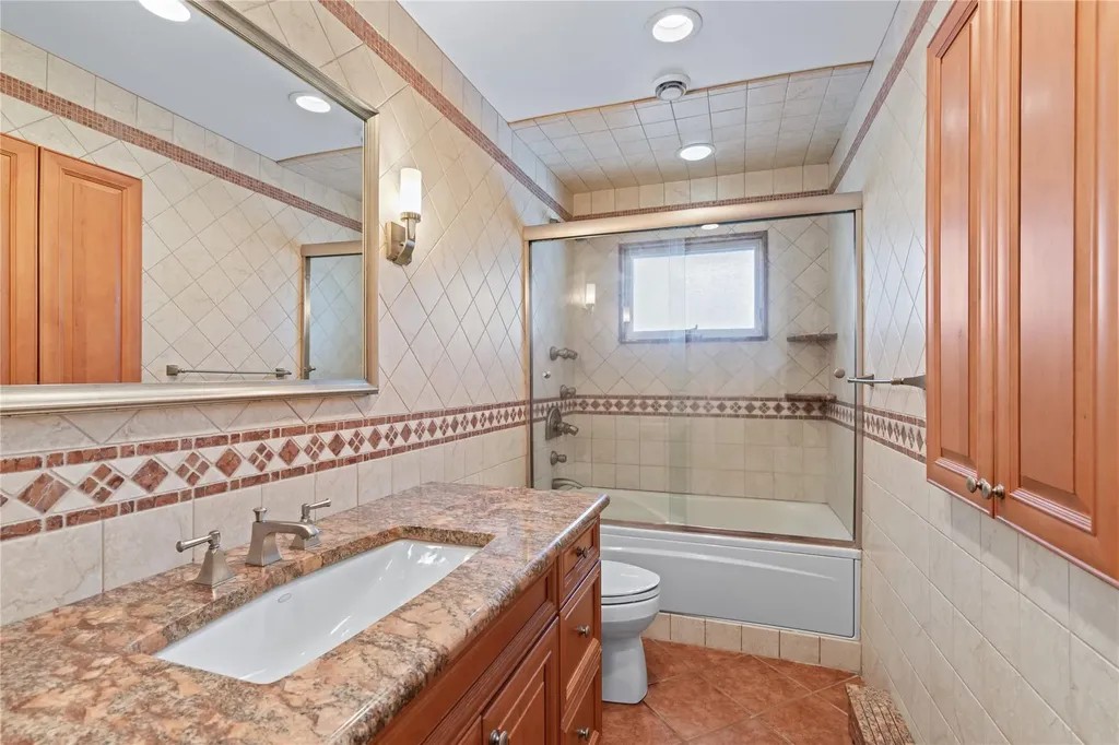 128 Seaman Road Jericho NY 11753