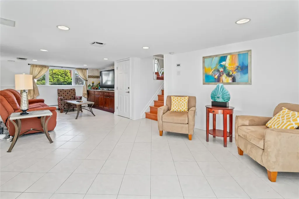 128 Seaman Road Jericho NY 11753