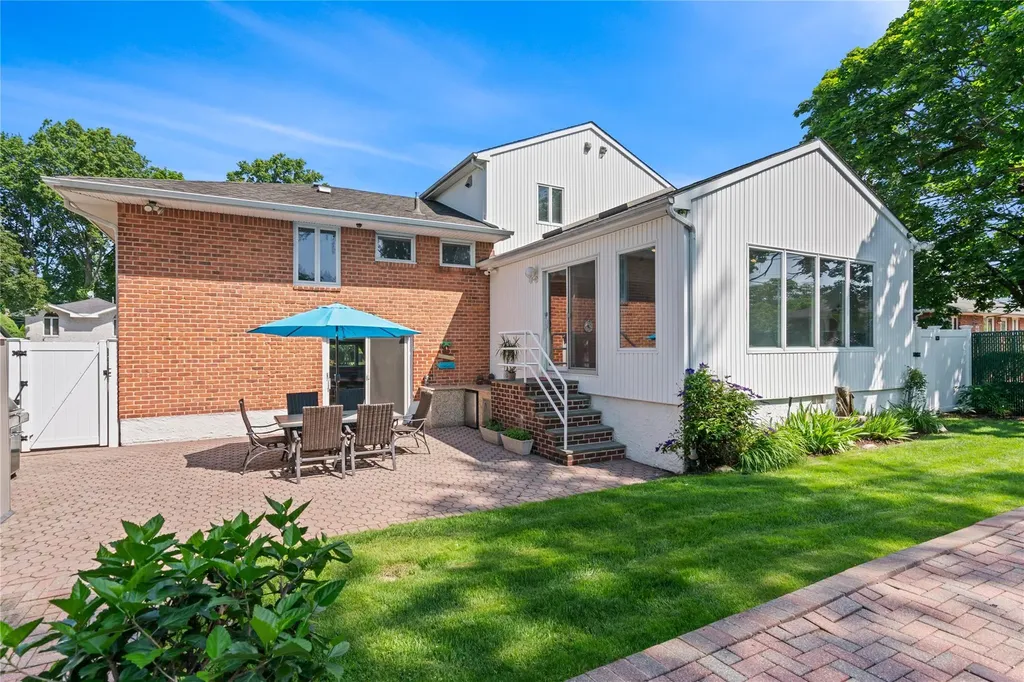 128 Seaman Road Jericho NY 11753