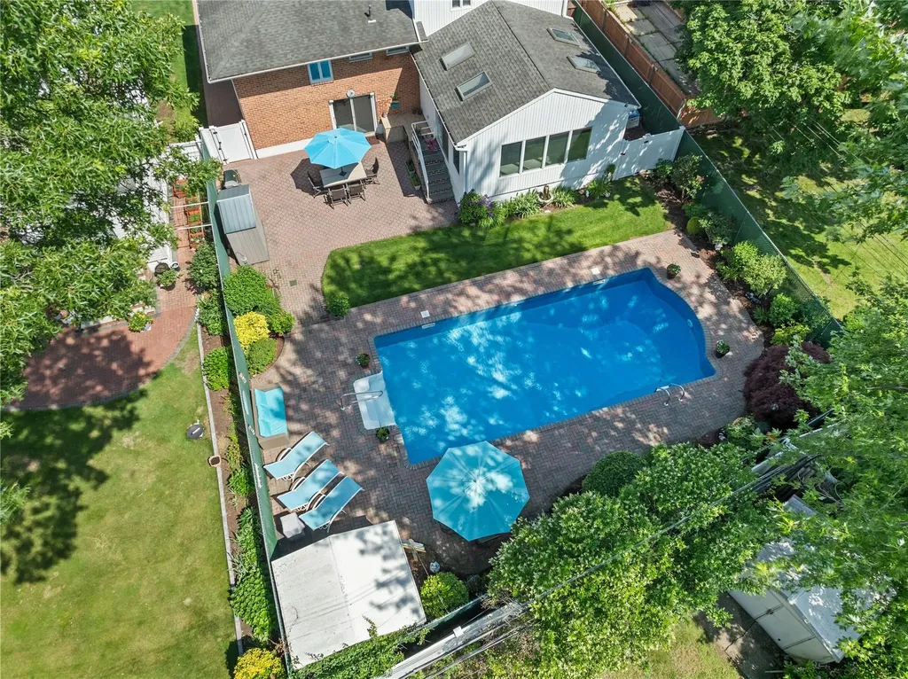 128 Seaman Road Jericho NY 11753