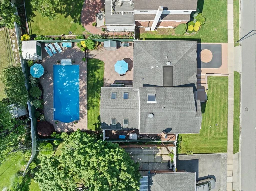 128 Seaman Road Jericho NY 11753