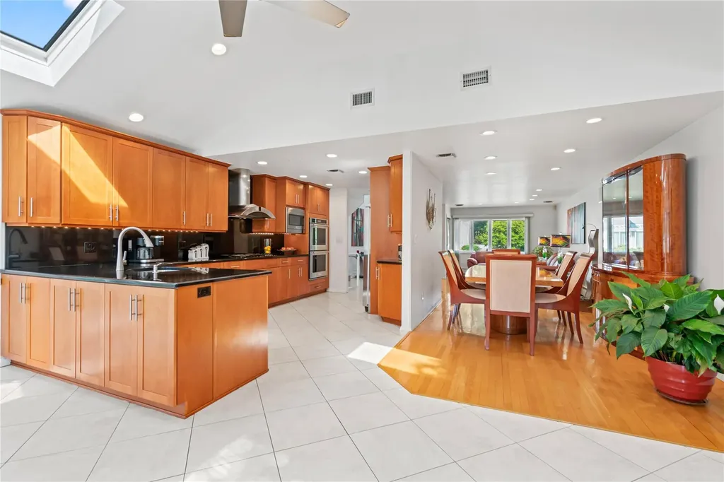 128 Seaman Road Jericho NY 11753