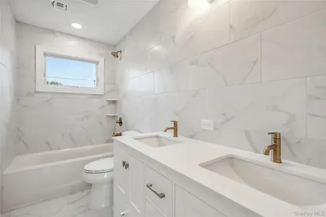 19 Cypress Avenue Bethpage NY 11714