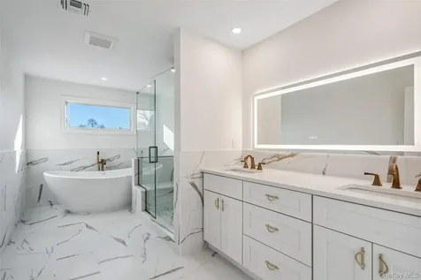 19 Cypress Avenue Bethpage NY 11714